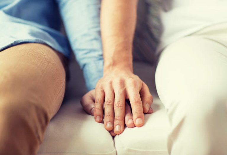 How to Help When a Loved One is Fighting Alcoholism